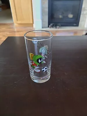 Smuckers Marvin The Martian Soccer Looney Tunes Glass • $4.99