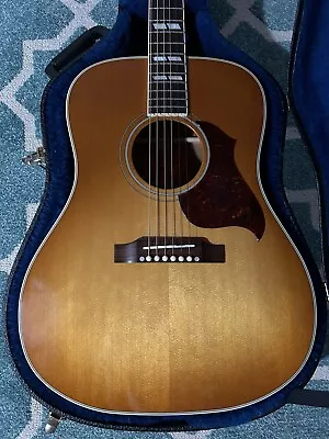 Gibson Hummingbird Artist Acoustic-Electric Guitar Heritage Cherry Sunburst • $2100