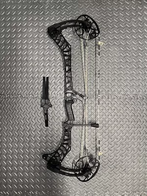 Mathews Phase 4 33 Right Hand - Black • $1199