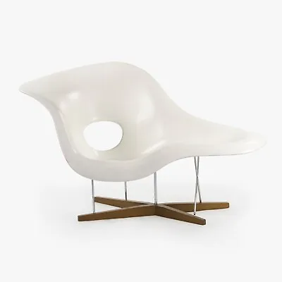 La Chaise Lounge Chair By Charles And Ray Eames For Vitra C. 2005 Herman Miller • $10500