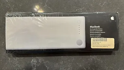 Apple MacBook Rechargeable Laptop Computer Battery White MA561LL/A A1185 SEALED • $49.95