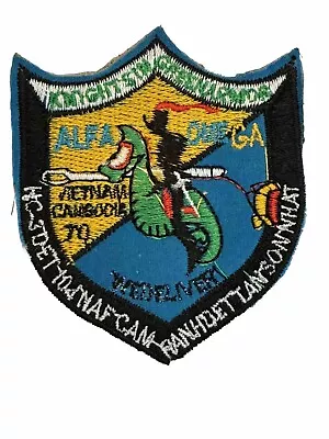 US Navy Patch Vietnam War HC3 Det. 104 NAF CAM RANH Knights In Green Armor Vtg • $11