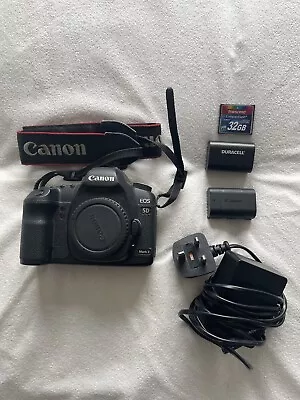 Canon 5D Mark II Digital SLR Camera - Black (including SD Card & Batteries) • £300