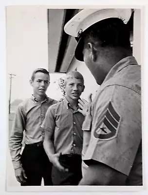 1966 US Marine Corp Recruits Meet Sergeant Vintage Press Photo • $9.99