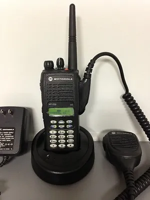 MOTOROLA HT1250 VHF 136-174mhz 128ch 5w Radio AAH25KDH9AA6AN W/ Bat Charger Mic  • $300