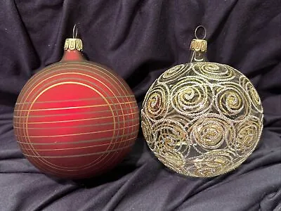 Two (2) Vintage Italian Made 3 1/4” Round Ornaments No Chips Or Cracks • $12.99