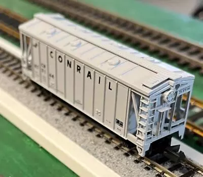 N Scale Atlas Conrail Covered Hopper With Rapido Couplers • $9.75