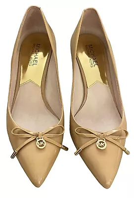 Michael Kors Women's Patent Leather Pointed Toe Beige Bow Charm Kitten Heels 7 M • $48