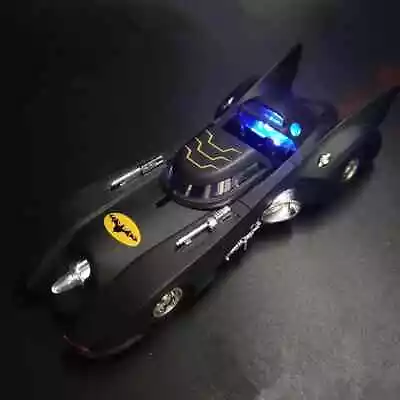 1:38 Classic Movie Car Batmobile Car Alloy Model Car Diecast Sound Light Toy • $10.35