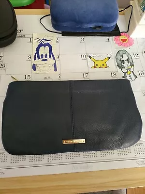 Vince Camuto Navy Clutch Leather Women • $9.99