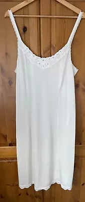 Marks And Spencer St Michael Nylon Slip Size 16 Silky Nylon And Lace Trimmed • £6.32