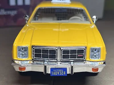 Greenlight Hollywood Rocky III 1:24 1978 Dodge Monaco Taxi Limited Edition NIB!! • $38.55