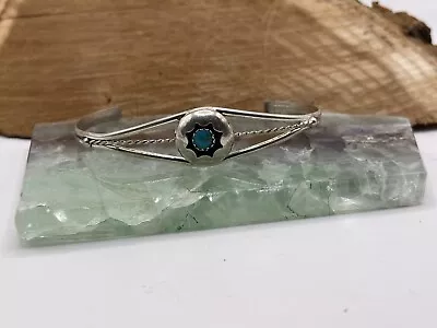 Vintage Delicate Navajo Sterling Silver Turquoise Cuff Bracelet--924.24 • $74.99