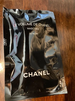 $7 • Buy Le Volume De Chanel Mascara Sample