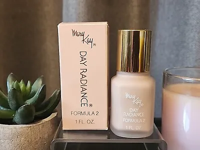 Vintage Mary Kay Day Radiance Formula 2 Medium Beige 0227 • $14.99