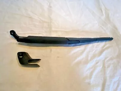 2004-2007 Volvo V70 XC70 OEM Wiper Arm • $17.95