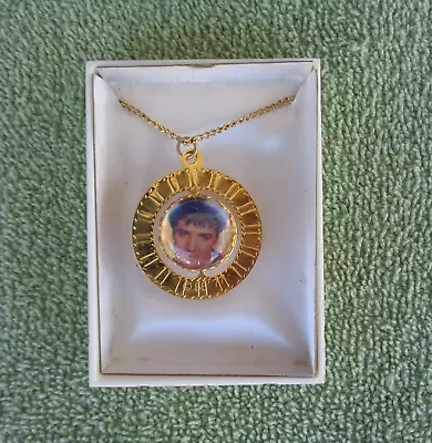 1977 Boxcar Ent Inc Elvis Presley Gold Tone Necklace- Rotating Color Face Photo • $14.99