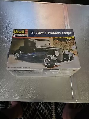 Revell 7605 1/25 Scale '32 Ford 3-Window Coupe Street Rod Model Kit SEALED NEW  • $12