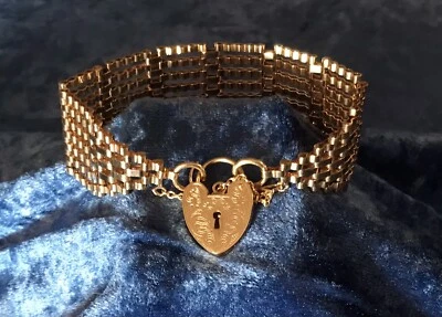 9ct Gold 7-bar Gate Link Braceletwith Heart Shaped Clasp. • £1250