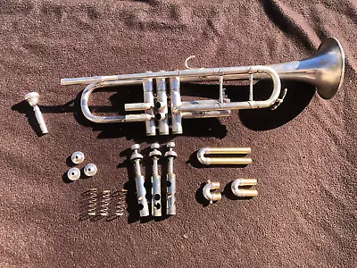 VINTAGE Bb TRUMPET COUESNON - GREAT PLAYER! • $180