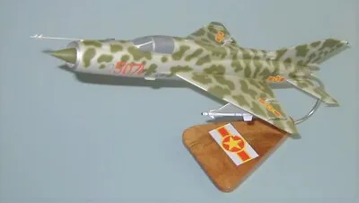 NVAF Mikoyan-Gurevich MiG-21 Fishbed Camo Desk Display 1/32 Model SC Airplane • $431