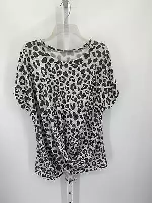 Size Large Misses Short Sleeve Shirt • $11.50