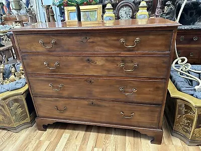 Estate 19th Century American Mahogany Four Graduating Drawer Bachelors Chest • $975