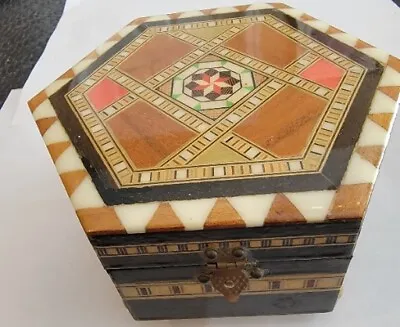 Mosaic Wood Inlay Vintage Hexagon Marquetry Lacquered Jewelry Box Plays  Grenada • $19.99