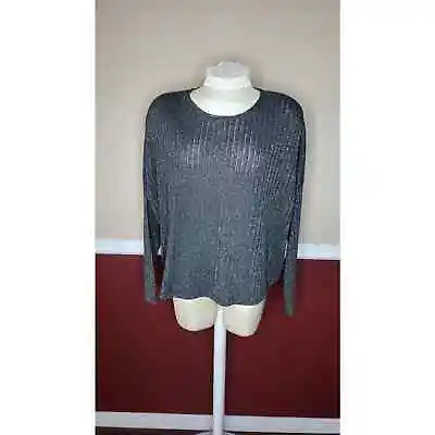 $15 • Buy Zara Basic Black With Gold Metallic Sweater Medium