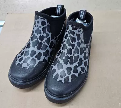 Gator Waders Woman's Ankle Camp Boots Size 9 Shadow Leopard • $65