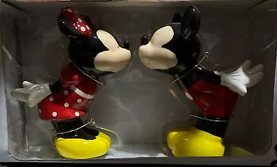 DISNEY Mickey & Minne Mouse Black & White Ceramic Salt And Pepper Shakers Zrik • $16.25