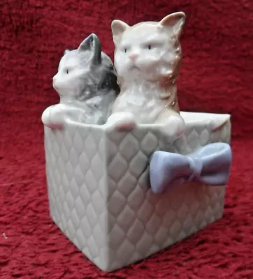 Boxed Vintage Lladro Nao Figurine 1080   Gift Of Kittens   Perfect 4 1/4  Tall • £9.59