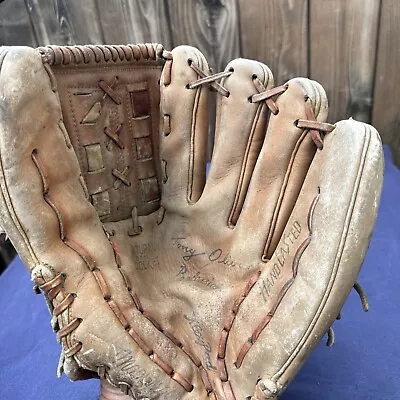 Vintage Tony Oliva Cuban WS Champ Baseball Glove - MacGregor Right Hand Throw • $29.99