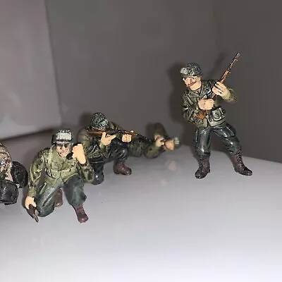 Miniature Plastic Army Military Men Toys Tan Green Camouflage Lot Of 8-- READ! • $16.39