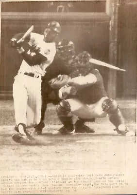 LG34 1973 Wire Photo NY METS JOHN MILNER BAT SPLIT IN HALF Vs A'S WORLD SERIES • $20