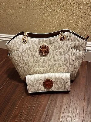 Nwt Michael Kors  Jet Set Travel Large Chain Shoulder Tote & Wallet  In Vanilla  • $299.99