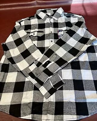 NEW! Men’s GEORGE XXL Black And White Checkered Super Soft Flannel Shirt. • $10.49