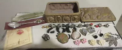 Lge Lot Vintage Estate Jewellery/brooches/pendants/earrings/rhinetstones Etc • $9.99