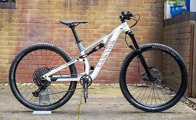 Canyon Neuron Young Hero Full Suspension MTB : Size 2XS (Children's Bike) • £700