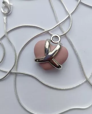 £9.99 • Buy Wedgwood Jasper Ware 3D Cameo Heart Pendant Plus FREE 925 Silver Necklace CHARM
