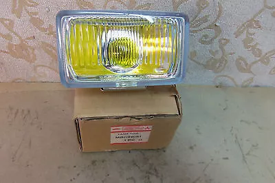 Nos Mitsubishi Fuso Canter Fe444 Fk330 Fe335 Fb300 24v Front Fog Lamp # Mb098151 • $49.99