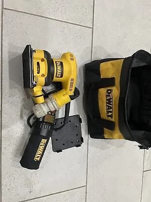 Dewalt 110v Electric Corded Palm Sander  • £45