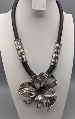 Vintage Chunky Runway Flower Necklace Silver Tone • $20