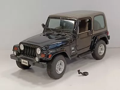 Maisto Special Edition 1:18 Scale Die Cast Black SUV JEEP WRANGLER SAHARA • $29.99