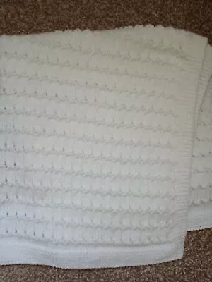 (M) New Hand Knitted Baby Blanket White • £14