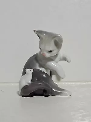 Lladro Figurine Cat & Mouse #5236 Spain Porcelain Retired Pink Bow • $39.96