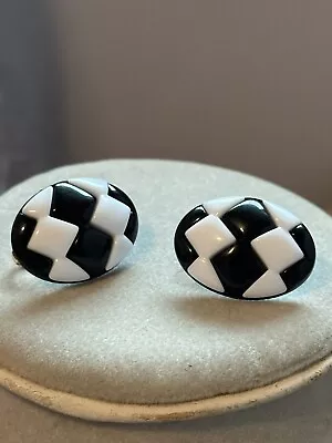 Vtg 1960's Black & White Plastic  Clip On Dangle Earrings- Costume Jewelry • £11.57