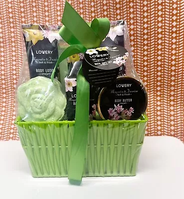 Spa Bath Gift Set For Women - Magnolia & Jasmine Gift Basket 10pcs Spa Set • $25