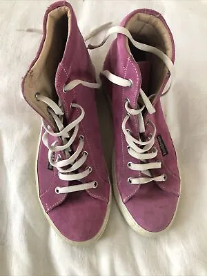 Russell And Bromley Beautiful Pink Suede Leather Baseball Boots . Size 36 UK 4 . • £9.35
