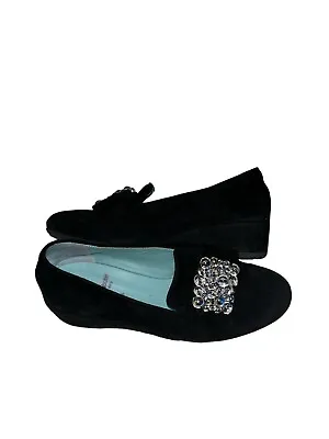 Thierry Rabotin Shoes Women’s Velvet Low Wedge • $49.50